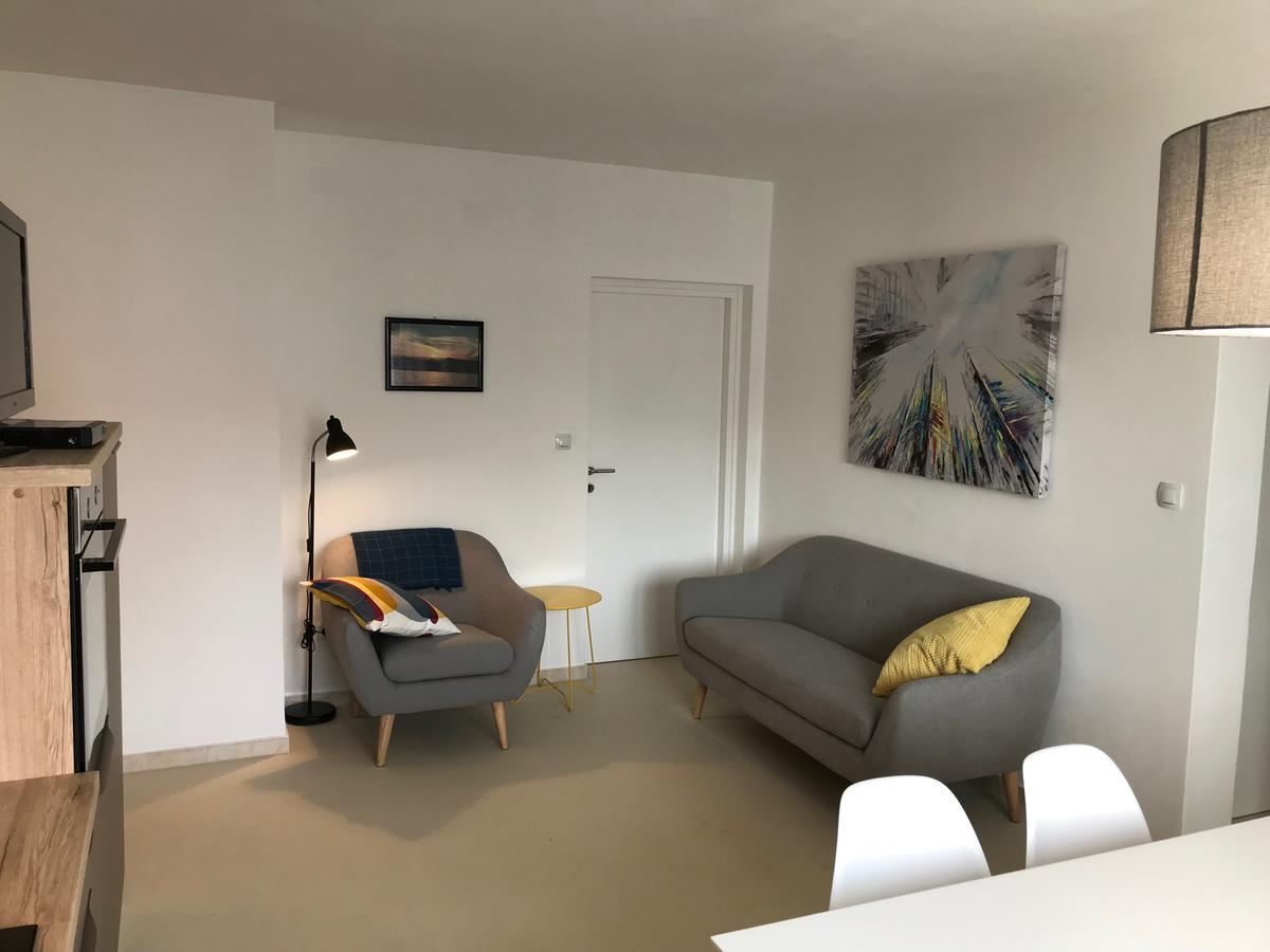 Apartments Renata Pinezici  Exterior photo